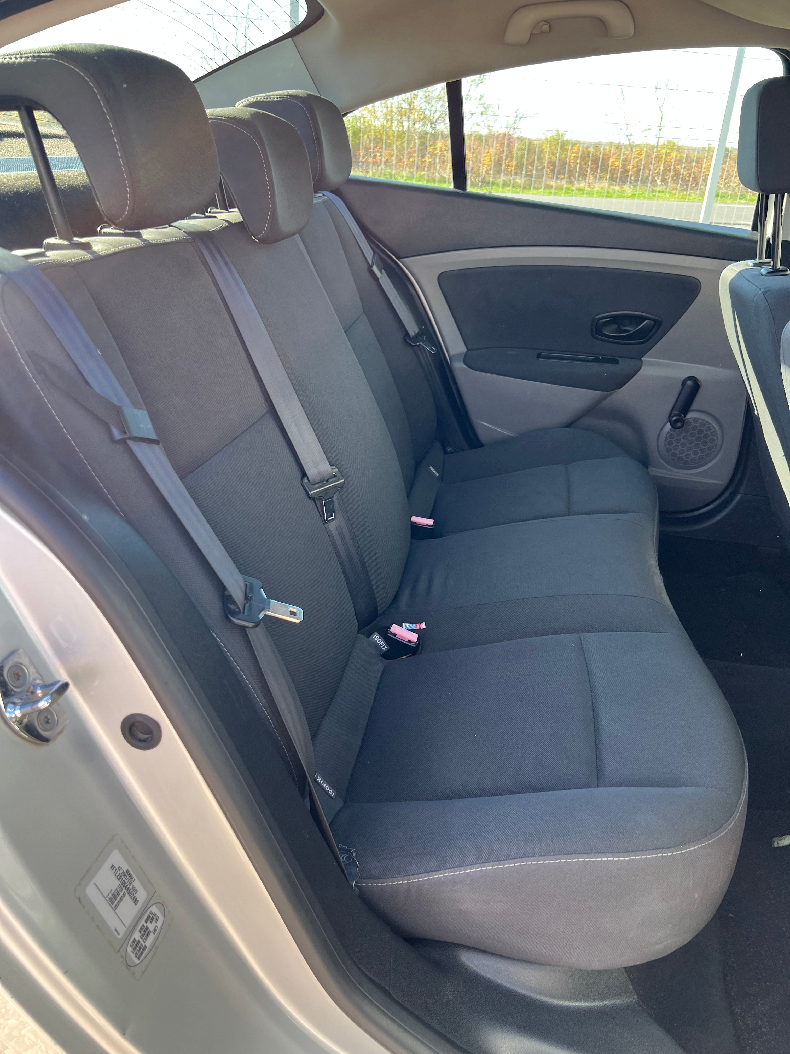 Renault Fluence 1.6MPI 2011