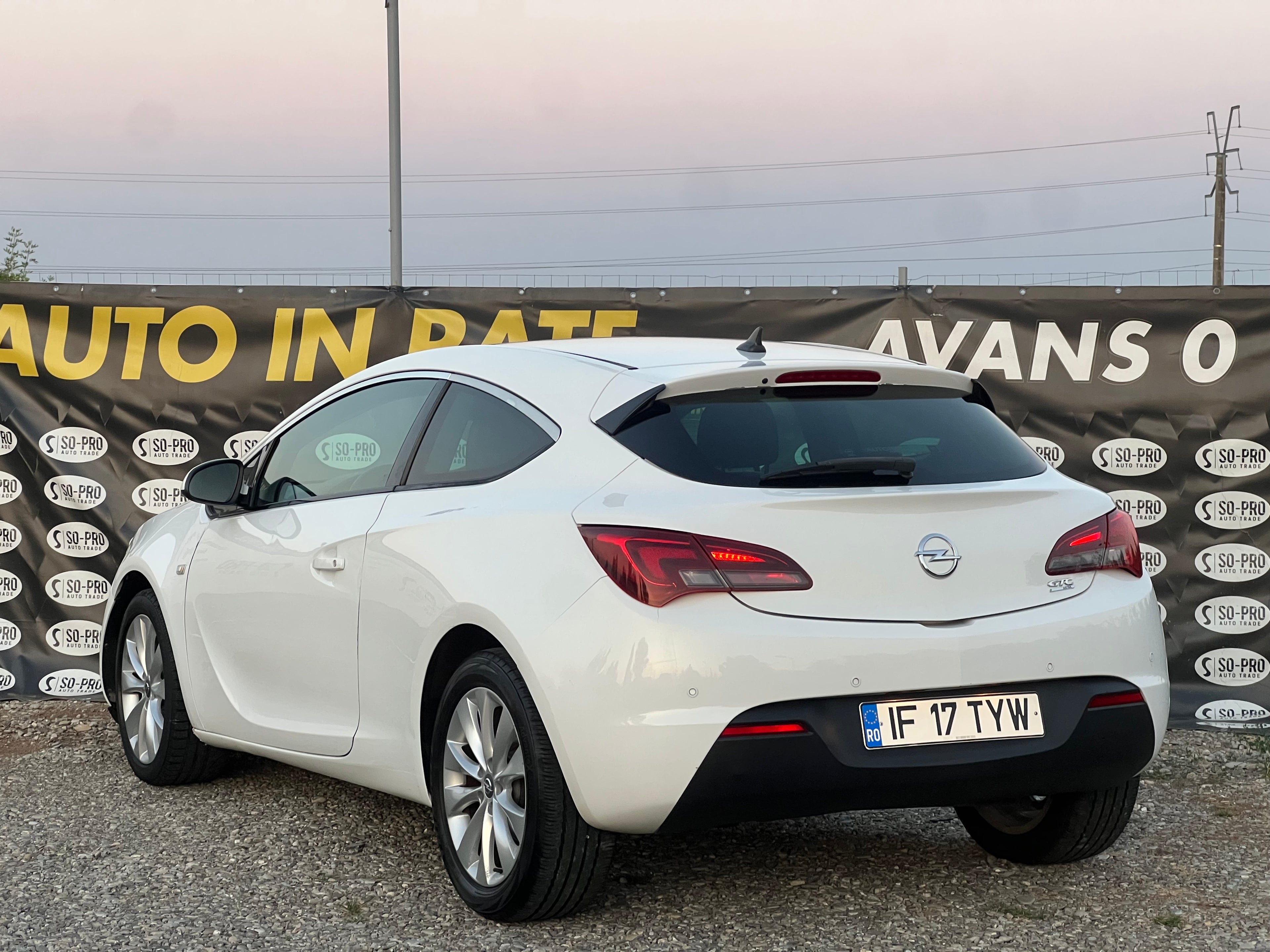 Opel Astra J GTC 2013 1.7CRDI