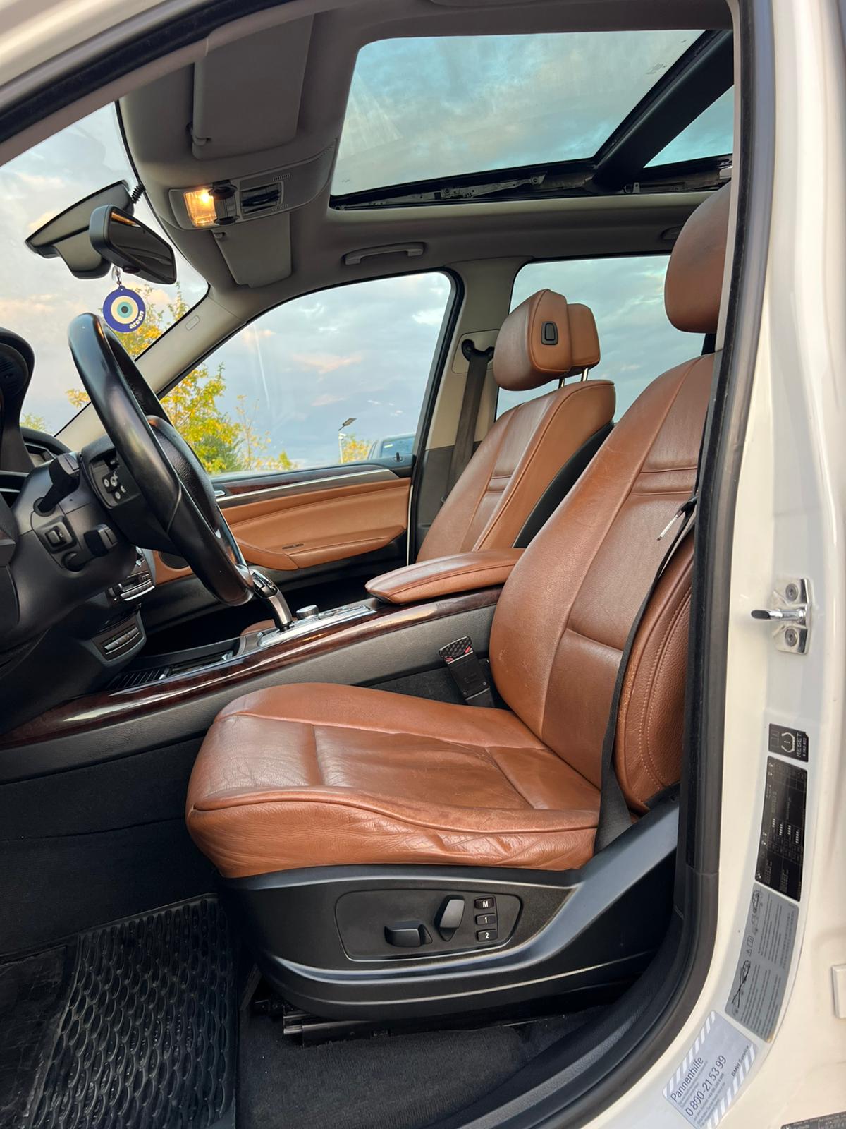 BMW X5 E70 3.0D xDrive 235CP • 2009